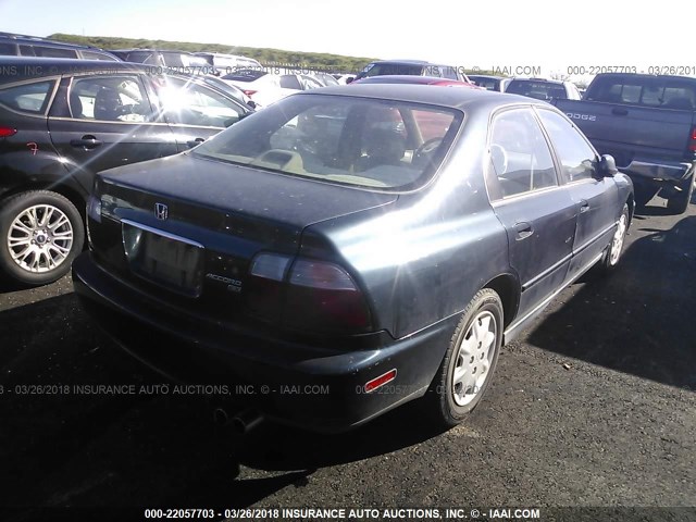 1HGCD5657TA017217 - 1996 HONDA ACCORD EX/EX-R BLACK photo 4