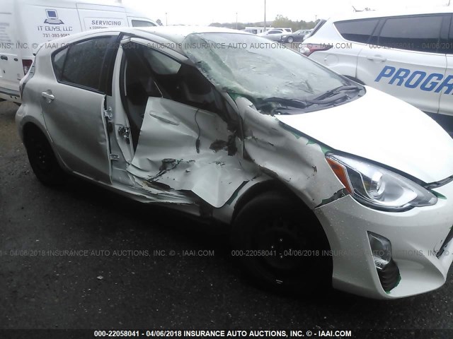 JTDKDTB30G1134601 - 2016 TOYOTA PRIUS C WHITE photo 6