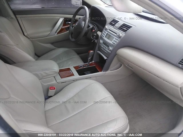 4T1BE46K28U792260 - 2008 TOYOTA CAMRY CE/LE/XLE/SE WHITE photo 5