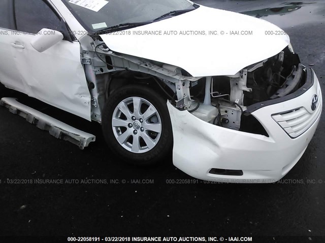 4T1BE46K28U792260 - 2008 TOYOTA CAMRY CE/LE/XLE/SE WHITE photo 6