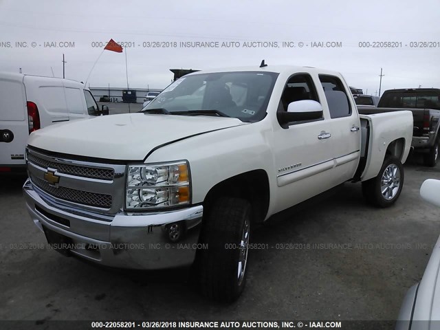 3GCPCSE03DG150356 - 2013 CHEVROLET SILVERADO C1500 LT WHITE photo 2