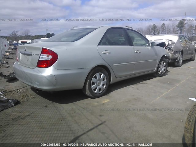 4T1BE32K12U527885 - 2002 TOYOTA CAMRY LE/XLE/SE SILVER photo 4