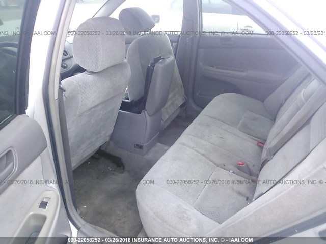 4T1BE32K12U527885 - 2002 TOYOTA CAMRY LE/XLE/SE SILVER photo 8