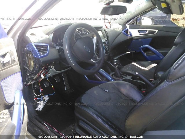 KMHTC6AD2CU077924 - 2012 HYUNDAI VELOSTER SILVER photo 5