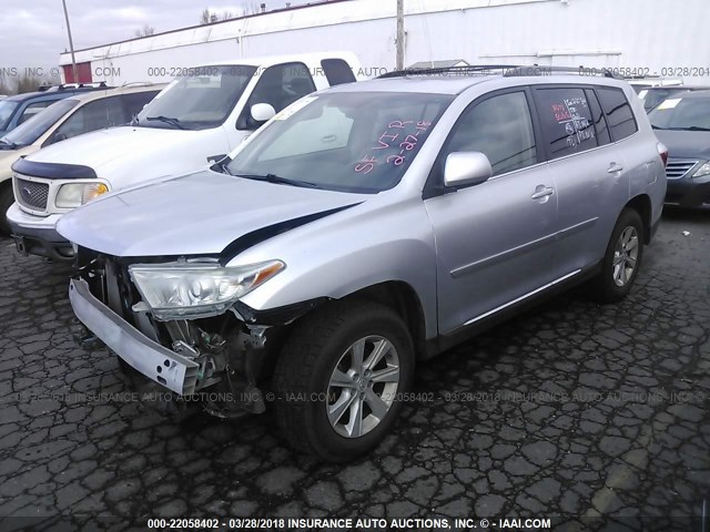 5TDBK3EH5BS087252 - 2011 TOYOTA HIGHLANDER SE SILVER photo 2