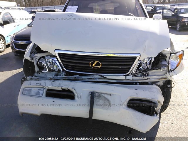 JTJHT00W223520942 - 2002 LEXUS LX 470 WHITE photo 6