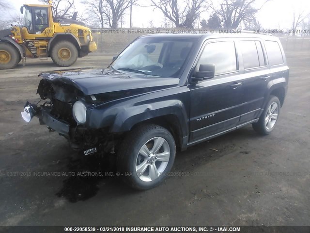 1C4NJRFB8FD136135 - 2015 JEEP PATRIOT LATITUDE BLACK photo 2