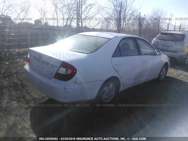 4T1BF32K02U007836 - 2002 TOYOTA CAMRY LE/XLE/SE WHITE photo 4