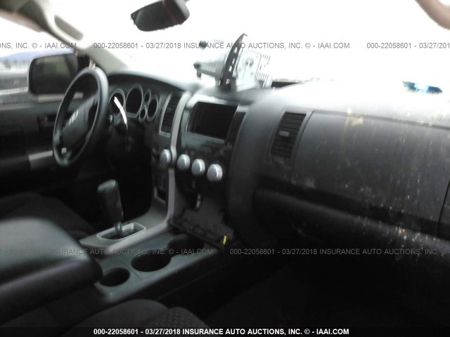 5TFDY5F17CX230587 - 2012 TOYOTA TUNDRA CREWMAX SR5 SILVER photo 5