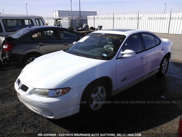 1G2WP5219WF322445 - 1998 PONTIAC GRAND PRIX GTP WHITE photo 2