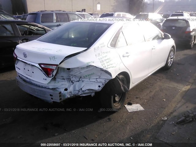 4T4BF1FK9GR566832 - 2016 TOYOTA CAMRY LE/XLE/SE/XSE WHITE photo 4