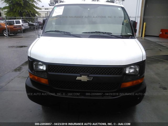 1GCWGFBA2C1193894 - 2012 CHEVROLET EXPRESS G2500  WHITE photo 6