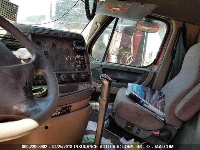 1FUJGLBG0CLBC8227 - 2012 FREIGHTLINER CASCADIA 125  RED photo 6