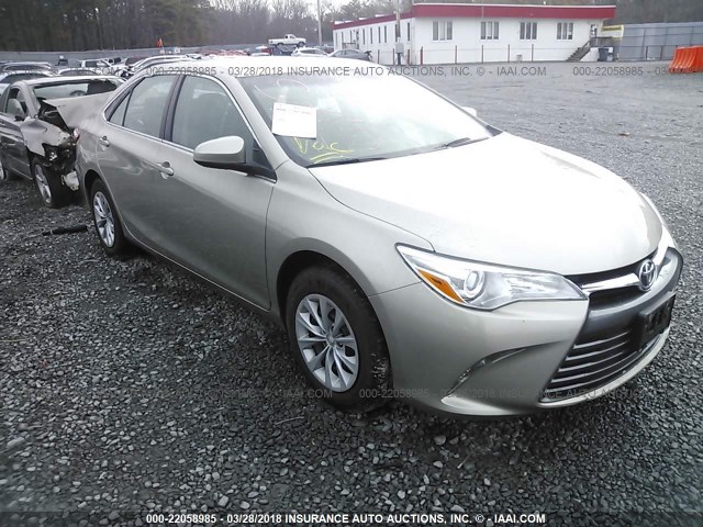 4T1BF1FK7GU237802 - 2016 TOYOTA CAMRY LE/XLE/SE/XSE GOLD photo 1