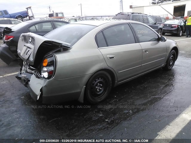 1N4AL11DX2C124500 - 2002 NISSAN ALTIMA S/SL GRAY photo 4