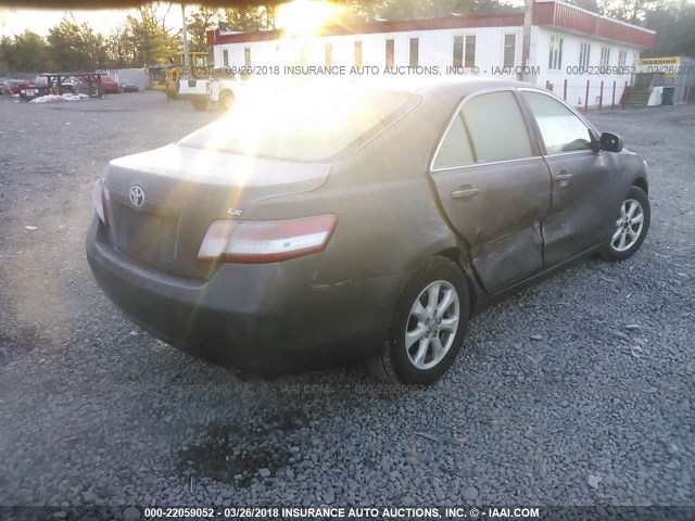 4T4BF3EK8BR179730 - 2011 TOYOTA CAMRY SE/LE/XLE Серый фото 4