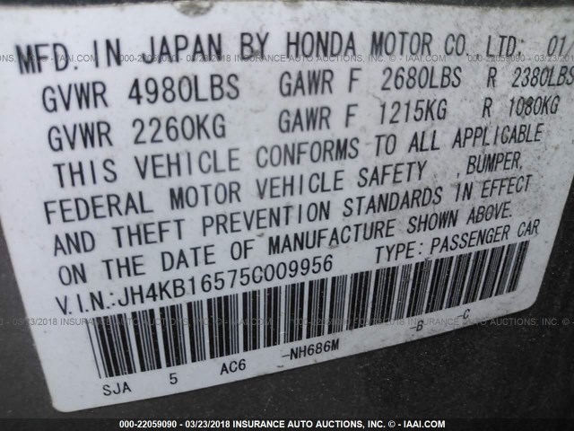 JH4KB16575C009956 - 2005 ACURA RL GRAY photo 9