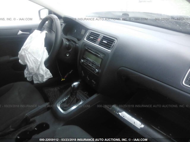 3VW2K7AJ0BM374477 - 2011 VOLKSWAGEN JETTA S 白色 照片 5