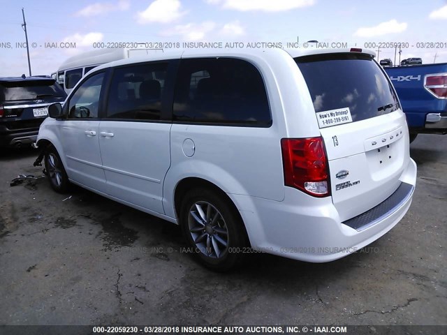 2C4RDGBG7GR146569 - 2016 DODGE GRAND CARAVAN SE WHITE photo 3