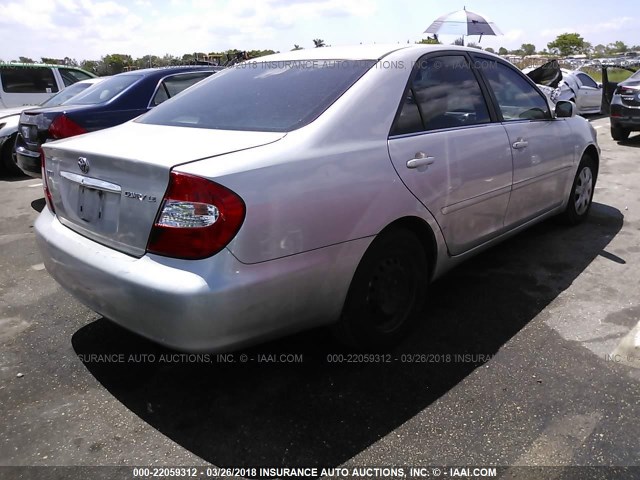 4T1BE32K74U339486 - 2004 TOYOTA CAMRY LE/XLE/SE SILVER photo 4