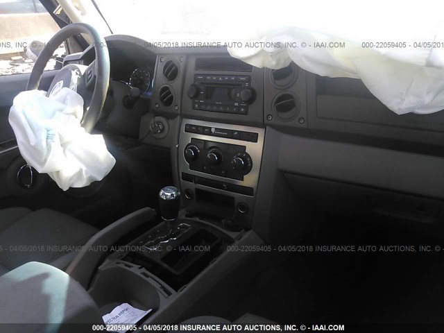 1J8HH48K16C269553 - 2006 JEEP COMMANDER BLACK photo 5