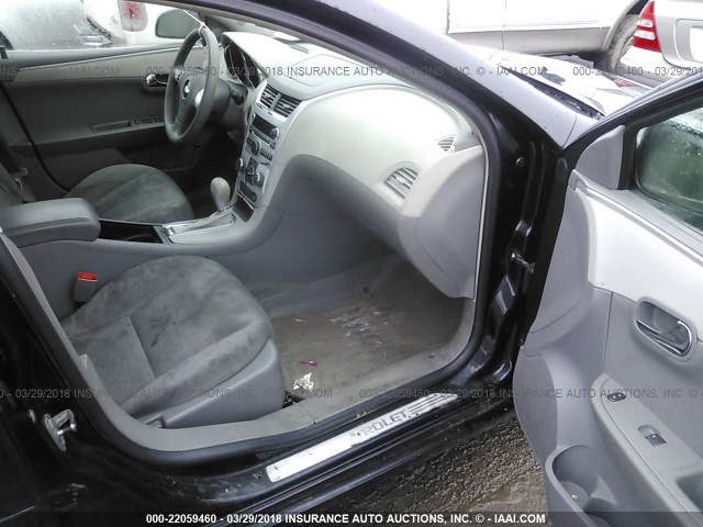 1G1ZG57BX9F137862 - 2009 CHEVROLET MALIBU LS BLACK photo 5
