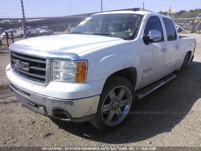 3GTXKWE28AG136900 - 2010 GMC SIERRA K1500 SLT WHITE photo 2