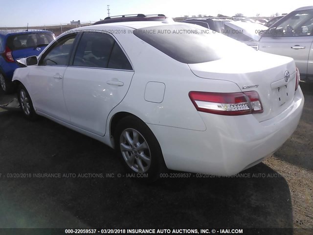 4T4BF3EK6BR149173 - 2011 TOYOTA CAMRY SE/LE/XLE 白色 照片 3