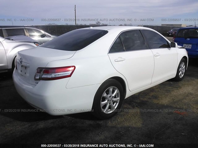 4T4BF3EK6BR149173 - 2011 TOYOTA CAMRY SE/LE/XLE WHITE photo 4