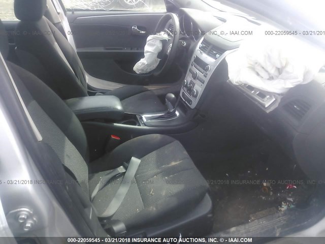 1G1ZH57B29F180833 - 2009 CHEVROLET MALIBU 1LT 银色 照片 5