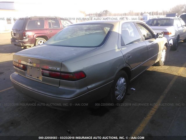 JT2BG22K7X0314648 - 1999 TOYOTA CAMRY LE/XLE GOLD photo 4