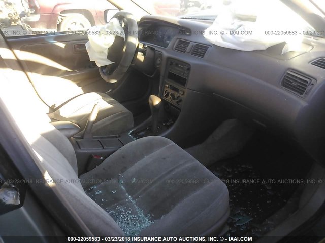 JT2BG22K7X0314648 - 1999 TOYOTA CAMRY LE/XLE GOLD photo 5
