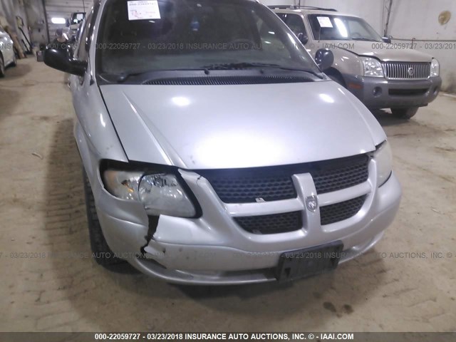 2B4GP443X2R743485 - 2002 DODGE GRAND CARAVAN SPORT SILVER photo 6