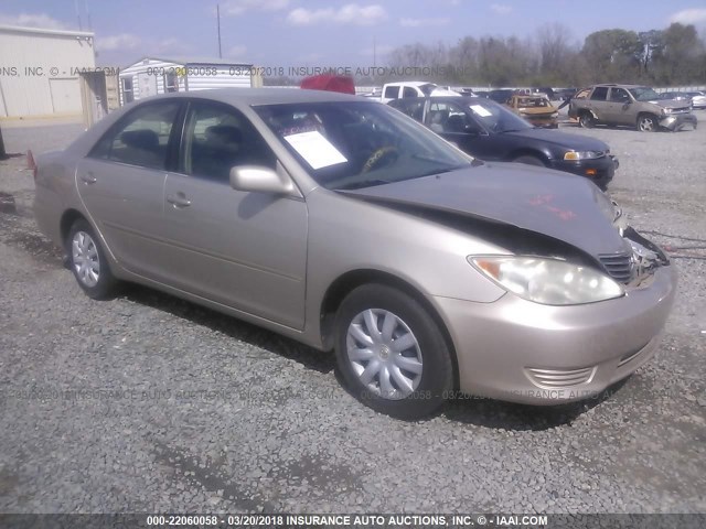 4T1BE32K25U067835 - 2005 TOYOTA CAMRY LE/XLE/SE GOLD photo 1