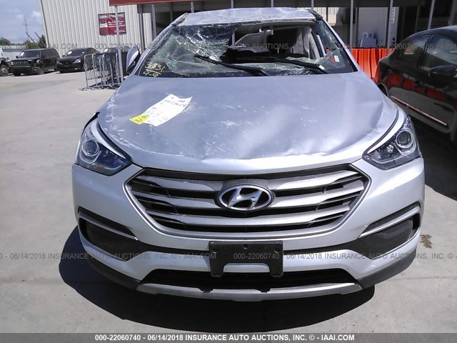 5XYZT3LB8JG527163 - 2018 HYUNDAI SANTA FE SPORT  SILVER photo 6