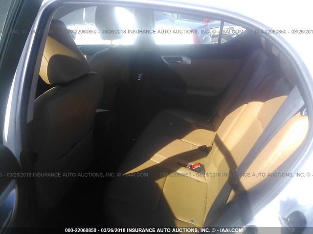 JTHKD5BH0C2085572 - 2012 LEXUS CT 200 WHITE photo 8