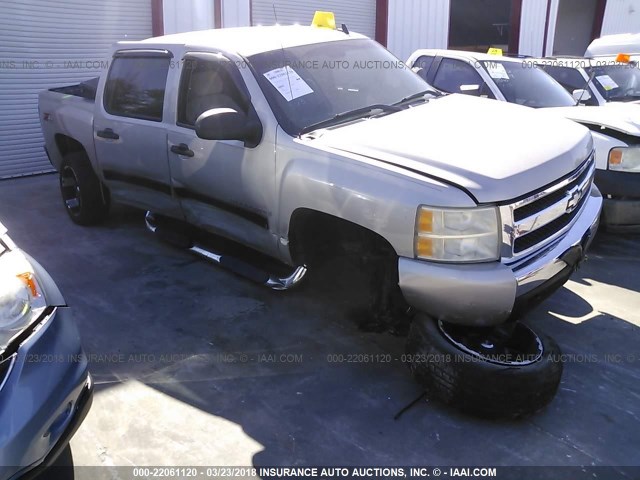 3GCEK13C57G526173 - 2007 CHEVROLET SILVERADO K1500 CREW CAB SILVER photo 1