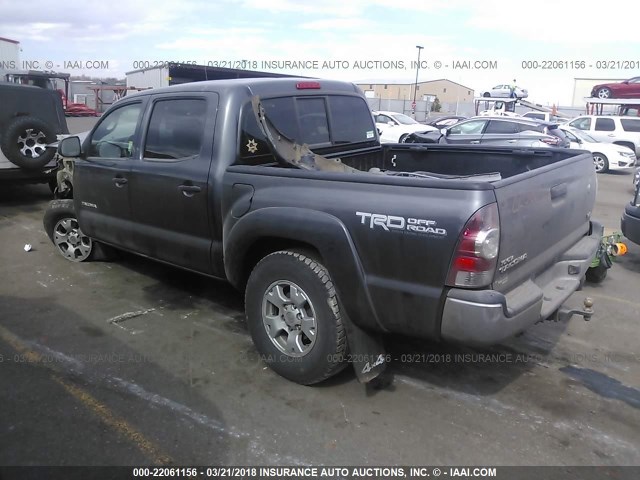 5TFLU4EN7DX082142 - 2013 TOYOTA TACOMA DOUBLE CAB GRAY photo 3