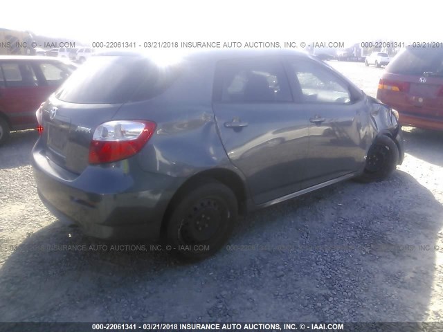 2T1KU40E29C161338 - 2009 TOYOTA COROLLA MATRIX  GRAY photo 4