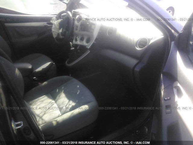 2T1KU40E29C161338 - 2009 TOYOTA COROLLA MATRIX  GRAY photo 5