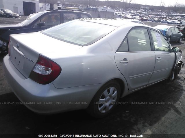 4T1BE32K53U675152 - 2003 TOYOTA CAMRY LE/XLE/SE ვერცხლისფერი ფოტო 4