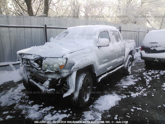 5TELU42N96Z150649 - 2006 TOYOTA TACOMA DOUBLE CAB SILVER photo 2