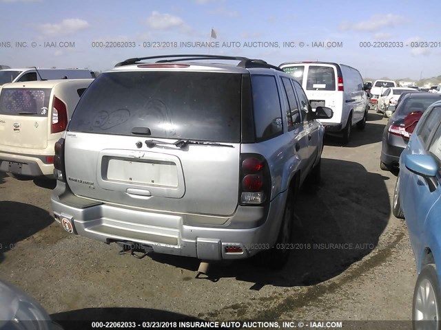 1GNDS13SX52371264 - 2005 CHEVROLET TRAILBLAZER LS/LT SILVER photo 4