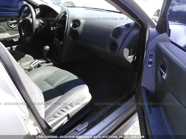 2G2WP522551184319 - 2005 PONTIAC GRAND PRIX SILVER photo 5