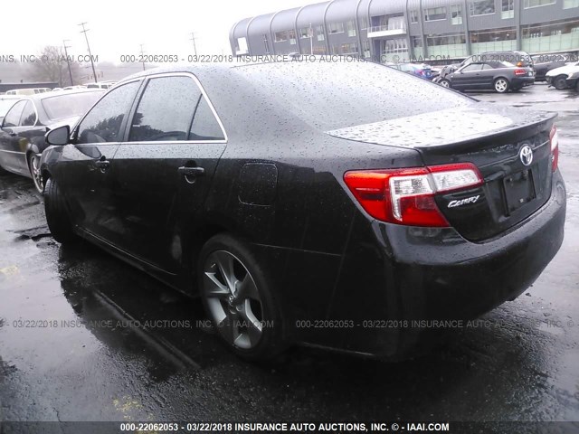 4T1BF1FK7CU190653 - 2012 TOYOTA CAMRY SE/LE/XLE BLACK photo 3