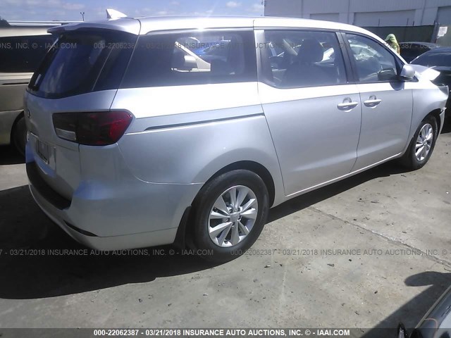 KNDMA5C19G6208207 - 2016 KIA SEDONA L SILVER photo 4