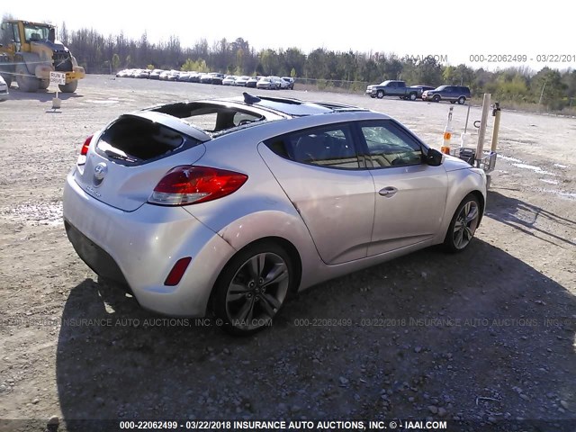 KMHTC6AD8CU026430 - 2012 HYUNDAI VELOSTER SILVER photo 4