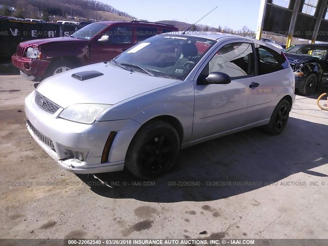 1FAFP31N27W134376 - 2007 FORD FOCUS ZX3/S/SE/SES SILVER photo 2