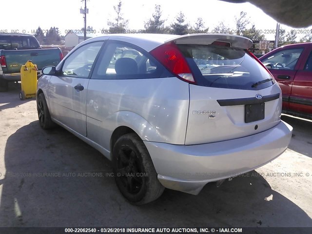 1FAFP31N27W134376 - 2007 FORD FOCUS ZX3/S/SE/SES SILVER photo 3