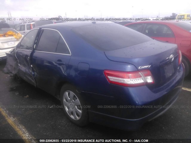 4T1BF3EK5BU614973 - 2011 TOYOTA CAMRY SE/LE/XLE BLUE photo 3